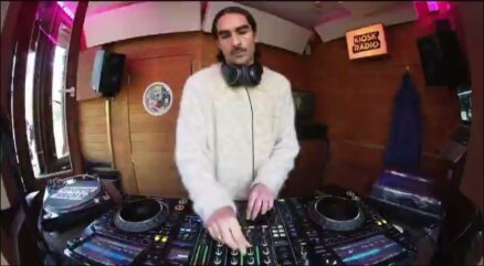 Kiosk Radio booth, white knit
